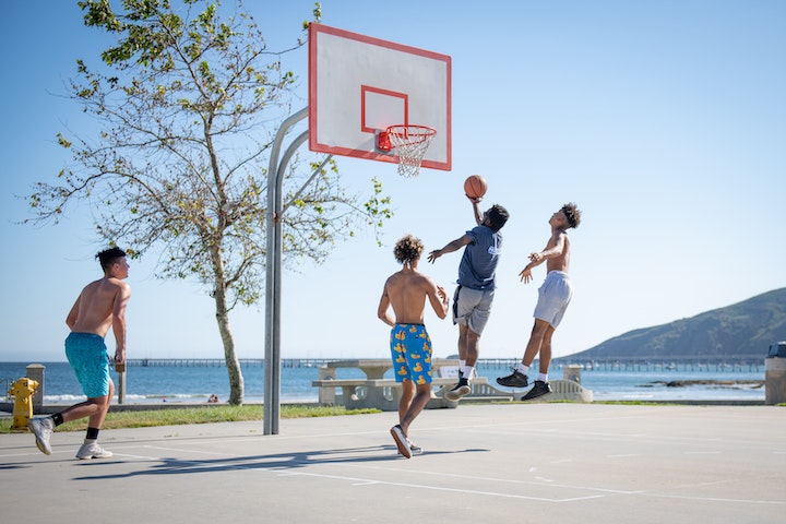 reverse-layup-basketball reverse-layup-basketball